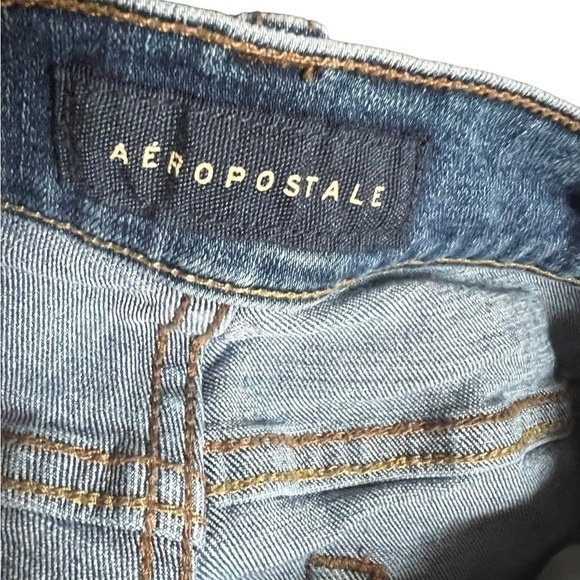 Aeropostale Light Wash Distressed Ripped Skinny Jeans Size 28/32 - Picture 4 of 4